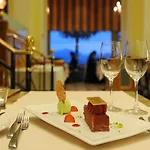 Otel De La Paix 4*