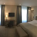 De La Paix Hotel 4*