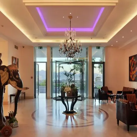 De La Paix Hotel 4*
