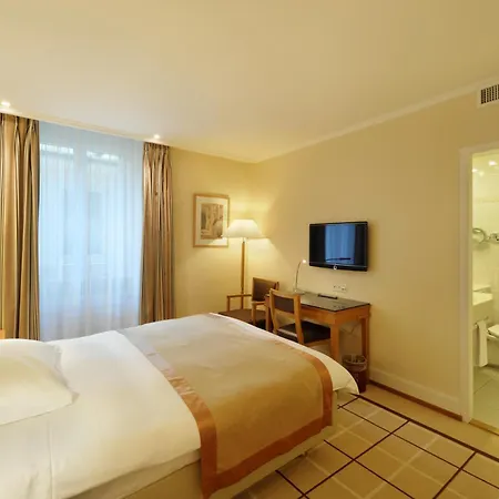 Hotel De La Paix 4*