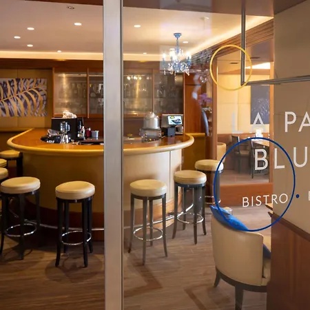 Otel De La Paix 4*