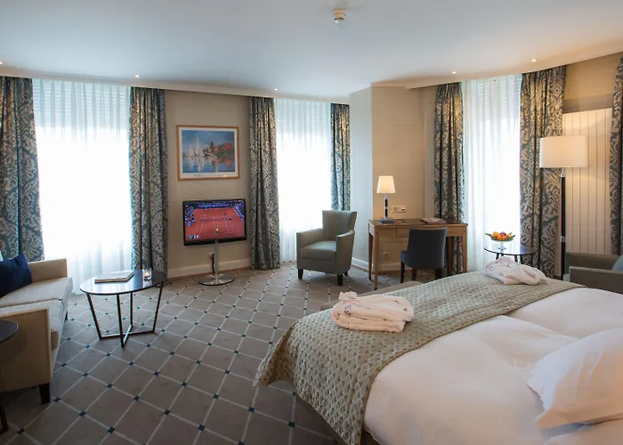 洛桑和平酒店 4*